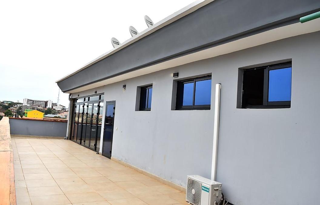 Residence L'Ecrin Yaoundé Екстериор снимка